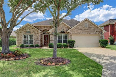 House for sale in pearland. View 47 photos for 6402 Lauren Ln, Pearland, TX 77584, a 4 bed, 3 bath, 3,000 Sq. Ft. single family home built in 1997 that was last sold on 06/30/2020. 