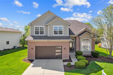 House for sale in plainfield il. Live like you're on vacation and enjoy all Carillon has to offer: 3 Pools (one indoor), Tennis &. $329,900. 2 beds 2 baths 1,483 sq ft. 13722 S Cottonwood Ln, Plainfield, IL 60544. $269,900. 2 beds 2 baths 1,425 sq ft. 13833 S Mandarin Ct, Plainfield, IL 60544. ABOUT THIS HOME. Carillon, IL home for sale. 
