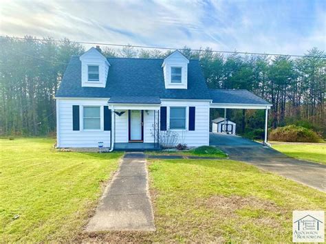 House for sale martinsville va. Search 4 bedroom homes for sale in Collinsville, VA. View photos, pricing information, and listing details of 2 homes with 4 bedrooms. 