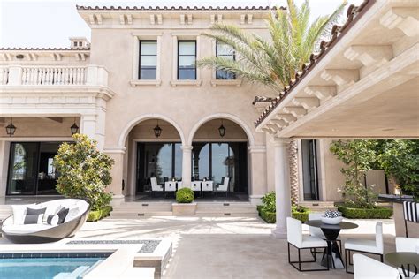 Heather Dubrow and Dr. Terry Dubrow are living the luxurious life at their stunning 22,000-square-foot mansion in Southern California.. In the latest tour of their home, the former Real Housewives of Orange County star showed off her stunning backyard area which includes a number of over-the-top features, including an infinity pool, a hidden kids …. 