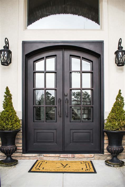House of doors. Sep 26, 2022 · Explore options on Home Depot. 3. Fiberglass Doors. While some types of doors can be high maintenance, fiberglass doors require low upkeep, are super durable, have high insulation and are ... 