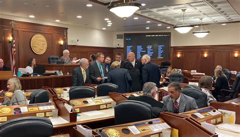 House votes to avert government shutdown