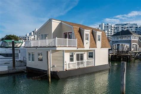 House Boats for Sale in Boston (1 - 1 of 1) $35 21' 2008 Atlantic Sea Hummer - Raynham, MA. 21'2008 Pilot House Boat Atlantic Sea Hummer that handles like a 25'with a 2001 150 Suzuki only 100 hours on it. the boat is 35 0/0 degree bottom and a 9'6"beam wich is usually not found unless you have a very large boat it has a poter poty, sink,.... 