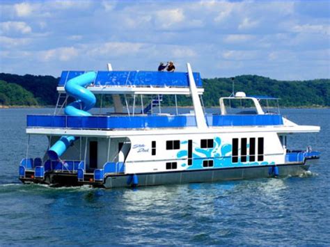 Houseboat rentals lake cumberland. Seattle is a city known for its stunning natural beauty, vibrant culture, and unique attractions. Imagine waking up to the gentle rocking of the water, stepping out onto your private deck to watch the sun rise over the city skyline. 