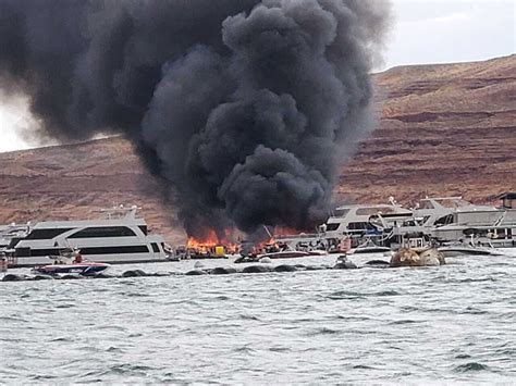 Houseboats catch fire at popular destination Lake Powell on Utah-Arizona line