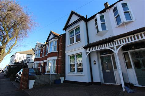 Houses To Rent in Leigh On Sea, Essex PropertyHeads