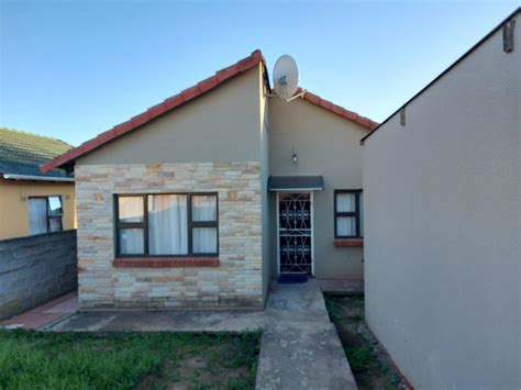 Houses for Sale in Zwelitsha Zone 03 - property24.com