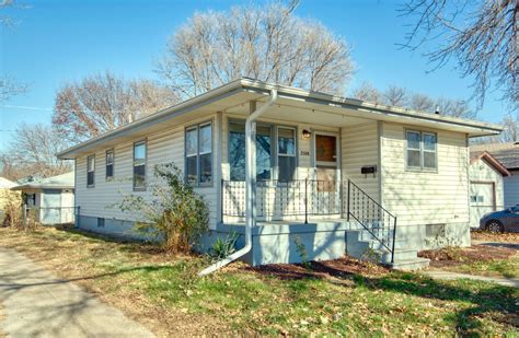 Houses for rent council bluffs iowa. Search 7 Single Family Homes For Rent with 2 Bedroom in Council Bluffs, Iowa. Explore rentals by neighborhoods, schools, local guides and more on Trulia! 