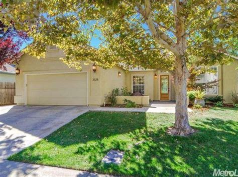 Houses for rent davis ca. House for Rent. $5,900 per month. 5 Beds. 4.5 Baths. 1843 Atwoodville Ct, Fairfield, CA 94533. Live in this piece of paradise, fully furnished gorgeous home, 5 large bedrooms, 2 master bedrooms with bathrooms, 2 fire places, loft, court yard, court location, front pouch, great location near shopping, banks, and freeway, outdoor kitchen, cabana ... 