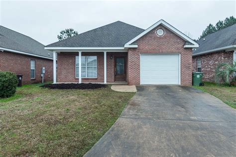 craigslist Housing in Jackson, MS. see also. Heat Included, Swimming Pool, On-Site Maintenance. $899. Located near I-20 and HWY 80 ... 3 bedroom home for rent in Jackson, Ms. $750. Jackson 1 Bed, Playground, Built-In Bookshelves. $639. Located near I-20 and HWY 80 Sports Court, Parking, Dining Rooms .... 