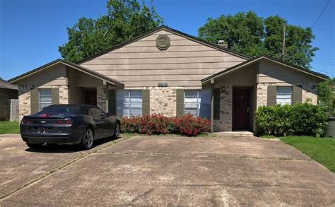 Houses for rent in bryan tx on craigslist. Bryan Homes For Rent; College Station Homes For Rent; Copperas Cove Homes For Rent; ... 4475 Carter Creek Pky, Bryan, TX 77802. 1 / 66. 3D Tours. Virtual Tour; $1,129 ... 