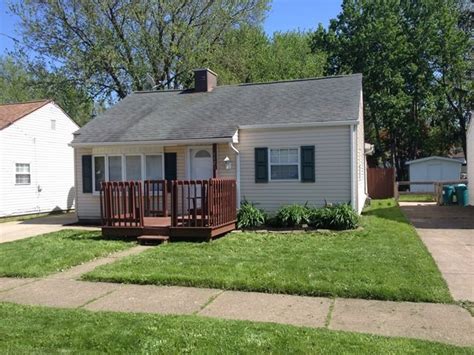 Houses for rent in erie pa. Renting a house with utilities included in Erie, PA provides a variety of benefits. These rentals typically include water, sewage, electricity, gas, and trash removal services. This can make for a more convenient and stress-free rental experience. 