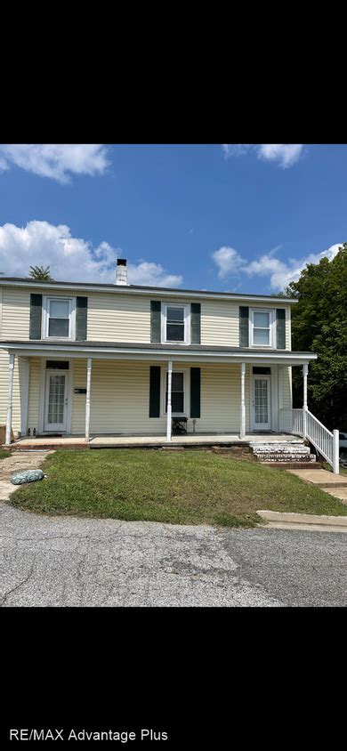 Houses for rent in farmville va. Search 8 Single Family Homes For Rent in Farmville, Virginia 23901. Explore rentals by neighborhoods, schools, local guides and more on Trulia! Buy. 23901. Homes for Sale. Open Houses. New Homes. ... Farmville, VA 23901. Check Availability. Use arrow keys to navigate. $1,200/mo. 2bd. 1ba. 950 sqft. 11 Mil Scott Rd, Farmville, VA 23901. Check ... 