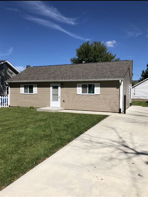Houses for rent in greenfield indiana. Greenfield House for Rent. 824 Walnut - $750 OFF FIRST MONTHS RENT! Welcome to this 4-bedroom home located in a peaceful Greenfield, Indiana neighborhood that offers the perfect balance between the quietness of the country and the convenience of city living. 