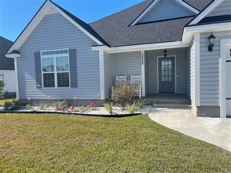 Houses for rent in hahira ga. Featured. $1,950. House 4 Beds 2 Baths 1,565 ft 2. 423 Peters St. Hahira, GA 31632. Welcome to your dream home in Hahira, Georgia. This stunning 4 bedroom, 2 bathroom rental home boasts vinyl siding, architectural shingles and a split and open floor plan for the ultimate living experience. 