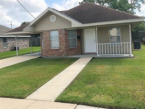 Houses for rent in houma. 10 rentals within 20 miles of Bayou Blue, LA. Brokered by Latter & Blum Canal & Main. For Rent - House. $1,800. 3 bed. 2 bath. 1,450 sqft. 305 Richland Dr. Thibodaux, LA 70301. 