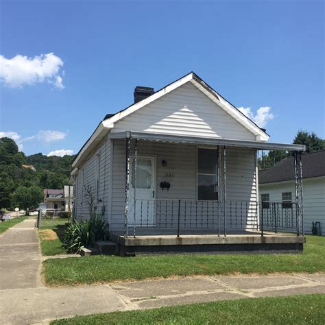 Houses for rent in ironton ohio craigslist. Houses For Rent near Ironton, OH. Explore 32 houses for rent near Ironton with rental rates ranging from $600 to $1,800, giving you a great selection of houses to choose … 