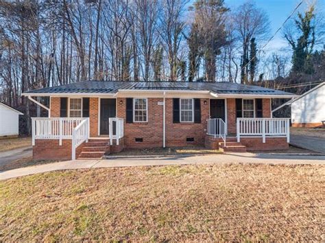 Explore 6 houses for rent in Martinsville, VA 24112 with rental rates ranging from $649 to $1,120, giving you a decent selection of houses to choose from. In addition, there are 3 apartments for rent in Martinsville, VA 24112 with rental rates ranging from $525 to $900. . 