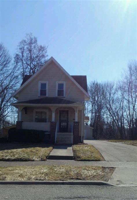 Houses for rent in niles ohio. House for Rent. $1,200 per month. 3 Beds. 2.5 Baths. 4558 Euclid Blvd, Youngstown, OH 44512. Boardman Township, Boardman Schools. 3 bedroom Cape Cod, with large kitchen, formal dining room and extra bonus rooms (large addition).2 Full bathrooms, - First floor bathroom and bedroom, Hardwood floors. 