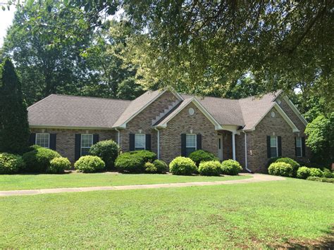 Houses for rent in pell city al. 3 beds 2 baths 1,344 sq ft 0.74 acre (lot) 1618 Pleasant Valley Dr, Pell City, AL 35125. ABOUT THIS HOME. Cheap Home for sale in Pell City, AL: GREAT one level low maintenance home close to the interstate and town! Modern, open floorplan with vaulted ceilings and 3 bedrooms, 2 baths with a walk in laundry room. 