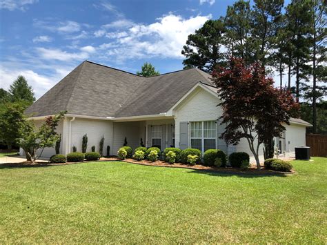 Houses for rent in starkville ms. 14 min. 0.7 mi. Starkville Crossings. Drive: 3 min. 1.3 mi. 709 Whitfield St has 3 shopping centers within 1.3 miles, which is about a 3-minute drive. The miles and minutes will be for the farthest away property. Military Bases. 