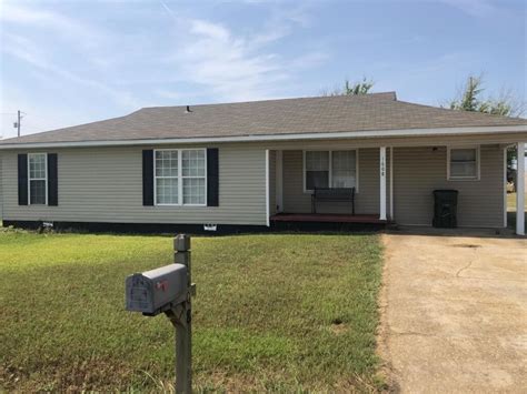 Houses for rent in tuscaloosa under dollar900. See 1 houses for rent under $900 in Tuscaloosa, AL. Compare prices, choose amenities, view photos and find your ideal rental with ApartmentFinder. 