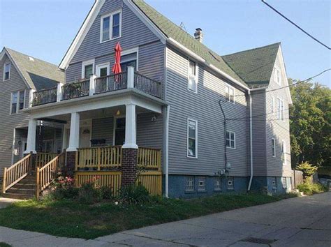 1 bed, 1.0 bath, $950, 3833 N Oakland Ave, Milwaukee, WI 5