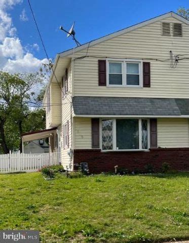 Clementon House for Rent. Spacious 3 bedroom Townhouse - Modern 3-Bedroom Townhouse for Rent in Clementon, NJ Welcome to 2039 Broadacres Dr, a stylish and spacious 3-bedroom, 1.5-bathroom townhouse with 2,040 sqft of living space.. 