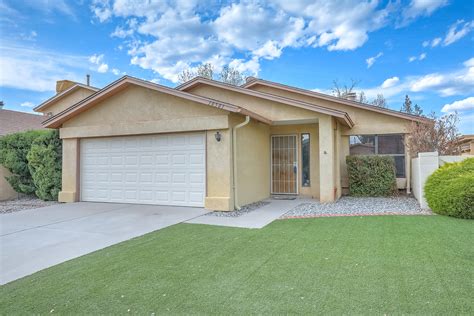 Houses for sale abq. Browse real estate in 87106, NM. There are 96 homes for sale in 87106 with a median listing home price of $430,000. ... Albuquerque Homes for Sale $375,000; Las Vegas Homes for Sale $449,900; 