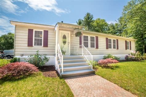 Houses for sale carver ma. Sold: 3 beds, 2 baths, 1439 sq. ft. mobile/manufactured home located at 5 Heather Ln, Carver, MA 02330 sold for $150,000 on Oct 13, 2023. MLS# 73111656. Spacious home in a very well-maintained 55+ ... 