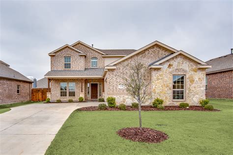 Houses for sale celina tx. 5 Beds. 7 Baths. 4,963 Sq Ft. 3200 Grandeur St, Celina, TX 75009. MLS# 20592777 - Built by Huntington Homes - December completion! ~ Impressive double entry with courtyard. Entertainers dream, sliders to courtyard w- fireplace from Formal dining, sliders from Great room to outdoor living and outdoor grill area. 