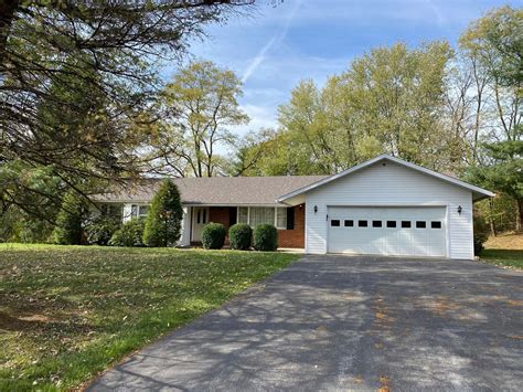 Houses for sale danville pa. View 46 photos for 18 Leer Ln, Danville, PA 17821, a 4 bed, 2 bath, 2,080 Sq. Ft. single family home built in 2009 that was last sold on 10/18/2019. 