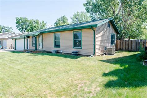 Houses for sale dickinson nd. Established in 2003. proud to be your. real estate experts. Home and Land Company provides southwest North Dakota with quality service, integrity, and timely results in all home, land, and commercial real estate … 