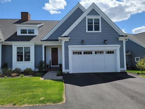 Houses for sale framingham. 3 beds 2.5 baths 2,790 sq ft 8,494 sq ft (lot) 256 Salem End Rd, Framingham, MA 01702. Home with a Pool for sale in Framingham, MA: Beautiful three bedroom, 2.5 bath contemporary Cape in convenient Framingham location. Located in the Framingham Country Club area, this home is a commuters dream, located just minutes from the Mass … 