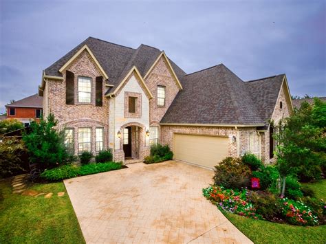 Houses for sale frisco. 12365 Deer Trail, Frisco, TX 75035. This to-be-built home is the "Chesapeake III Home Design JRL" plan by Landon Homes, and is located in the community of The Lexington Frisco Signature 74s. This single family plan home is priced from $1,704,990 and has 5 bedrooms, 5 baths, is 4,034 square feet, and has a 3-car garage. 