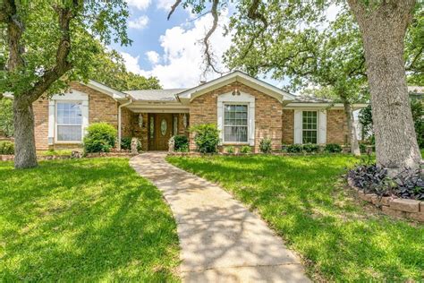 Houses for sale hurst tx. Home values for zips near Hurst, TX. 76179 Homes for Sale $365,990; 76053 Homes for Sale $315,000; ... There are 20 listings in Hurst, TX of houses with swimming pool available for you to browse ... 