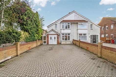 Houses for sale in Langley, Berkshire - Zoopla