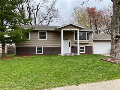 Houses for sale in adel iowa. Sold: 5 beds, 3 baths, 1669 sq. ft. house located at 910 Lynne Dr, Adel, IA 50003 sold for $425,000 on Nov 28, 2023. MLS# 660055. Destiny Homes presents their Ventura floor plan in the Timberview W... 