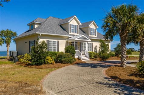 Houses for sale in beaufort county nc. 227 days on Zillow. 190 Davis Bay Drive LOT 9, Beaufort, NC 28516. EDDY MYERS REAL ESTATE. $1,500,000. 6.59 acres lot. - Lot / Land for sale. 65 days on Zillow. 114 Sand Dollar Court LOT 32, Beaufort, NC 28516. 