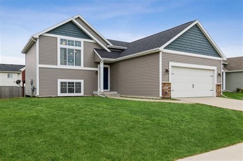 Houses for sale in bondurant iowa. View 20 photos for 935 McIntosh Dr NE, Bondurant, IA 50035, a 4 bed, 2 bath, 1,724 Sq. Ft. single family home built in 2020 that was last sold on 01/11/2021. 