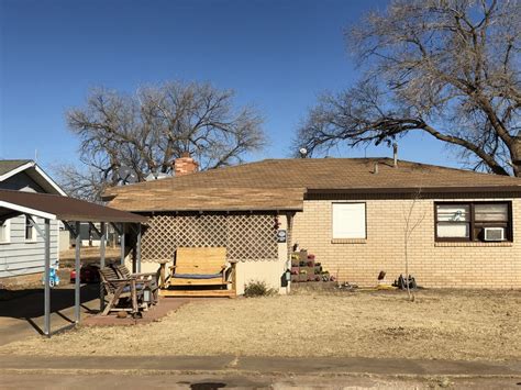 Houses for sale in brownfield tx. Sold: 3 beds, 2 baths, 1290 sq. ft. house located at 707 E Yucca Ln, Brownfield, TX 79316 sold on Mar 15, 2024. MLS# 202317148. Super cute well taken care of home in cozy Brownfield Oakgrove neighb... 
