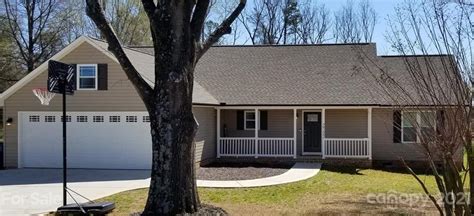 Houses for sale in catawba county nc. 74. Catawba County NC Houses under $300,000. / 48. $250,000. 3 Beds. 2 Baths. 1,629 Sq Ft. 1252 Mays Chapel Church Rd, Newton, NC 28658. Spacious 3 bedroom manufactured home on over 1/2 acre lot with tons of privacy just steps from the local shops & restaurants of Maiden, NC. 