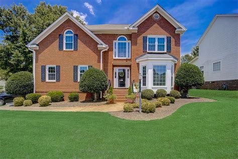 Houses for sale in charlotte. Currently, there are 8 new listings and 62 homes for sale in Charlotte. Home Size. Home Value*. 2 bedrooms (6 homes) $167,271. 3 bedrooms (28 homes) $222,506. 