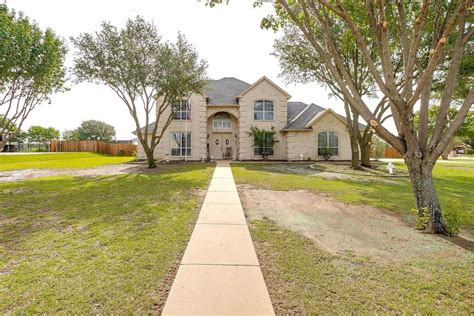 Houses for sale in crowley tx. Zillow has 660 homes for sale in Crowley Independent School District. View listing photos, review sales history, and use our detailed real estate filters to find the perfect place. ... Crowley, TX 76036. $399,000. 3 bds; 3 ba; 2,062 sqft - House for sale. 3 hours ago. 4236 Hunters Creek Dr, Fort Worth, TX 76123. $244,900. 3 bds; 2 ba; 1,507 sqft 