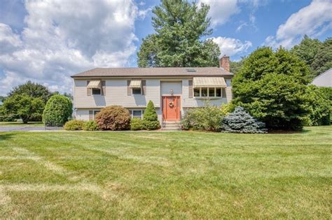 Houses for sale in easthampton ma. Information is not guaranteed and should be independently verified. Sold - 34 Ward Ave, Easthampton, MA - $363,000. View details, map and photos of this single family property with 3 bedrooms and 2 total baths. MLS# 73167370. 