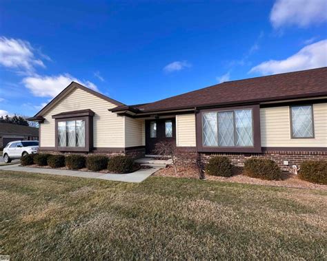 Houses for sale in fraser mi. For Sale: 3 beds, 1 bath ∙ 1060 sq. ft. ∙ 16656 Park Ln, Fraser, MI 48026 ∙ $219,900 ∙ MLS# 50138518 ∙ OPEN HOUSE, SAT. 4/20, 2:00 PM TO 4:00 PM. … 