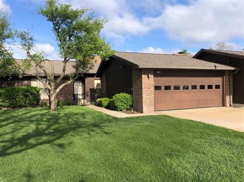 Houses for sale in great bend ks. View detailed information about property 1434 20th St, Great Bend, KS 67530 including listing details, property photos, school and neighborhood data, and much more. 
