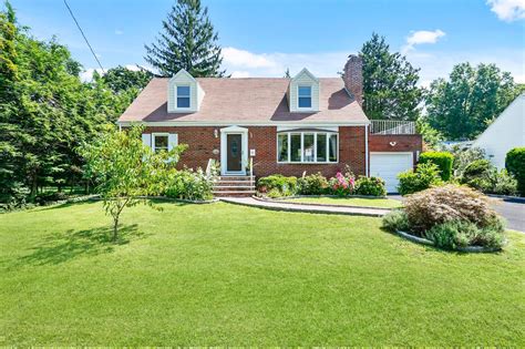 Houses for sale in hartsdale ny. Search 27 homes for sale in Hartsdale and book a home tour instantly with a Redfin agent. Updated every 5 minutes, get the latest on property info, market updates, and more. 