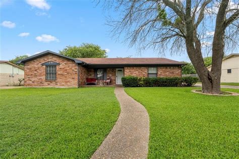 Houses for sale in hewitt tx. Things To Know About Houses for sale in hewitt tx. 