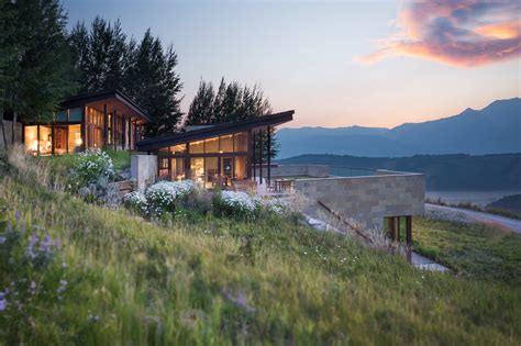 Houses for sale in jackson hole wyoming. Search for Jackson Hole luxury homes with the Sotheby’s International Realty network, your premier resource for Jackson Hole homes. We have 152 luxury homes for sale in … 